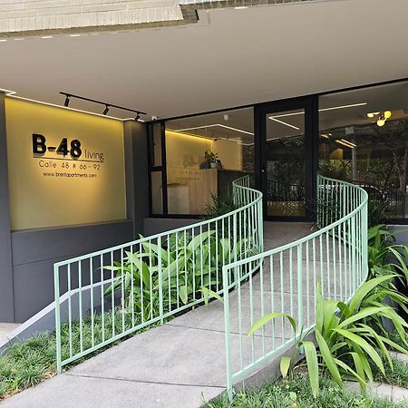 B 48 Living By B Rent Apartment Меделин Екстериор снимка