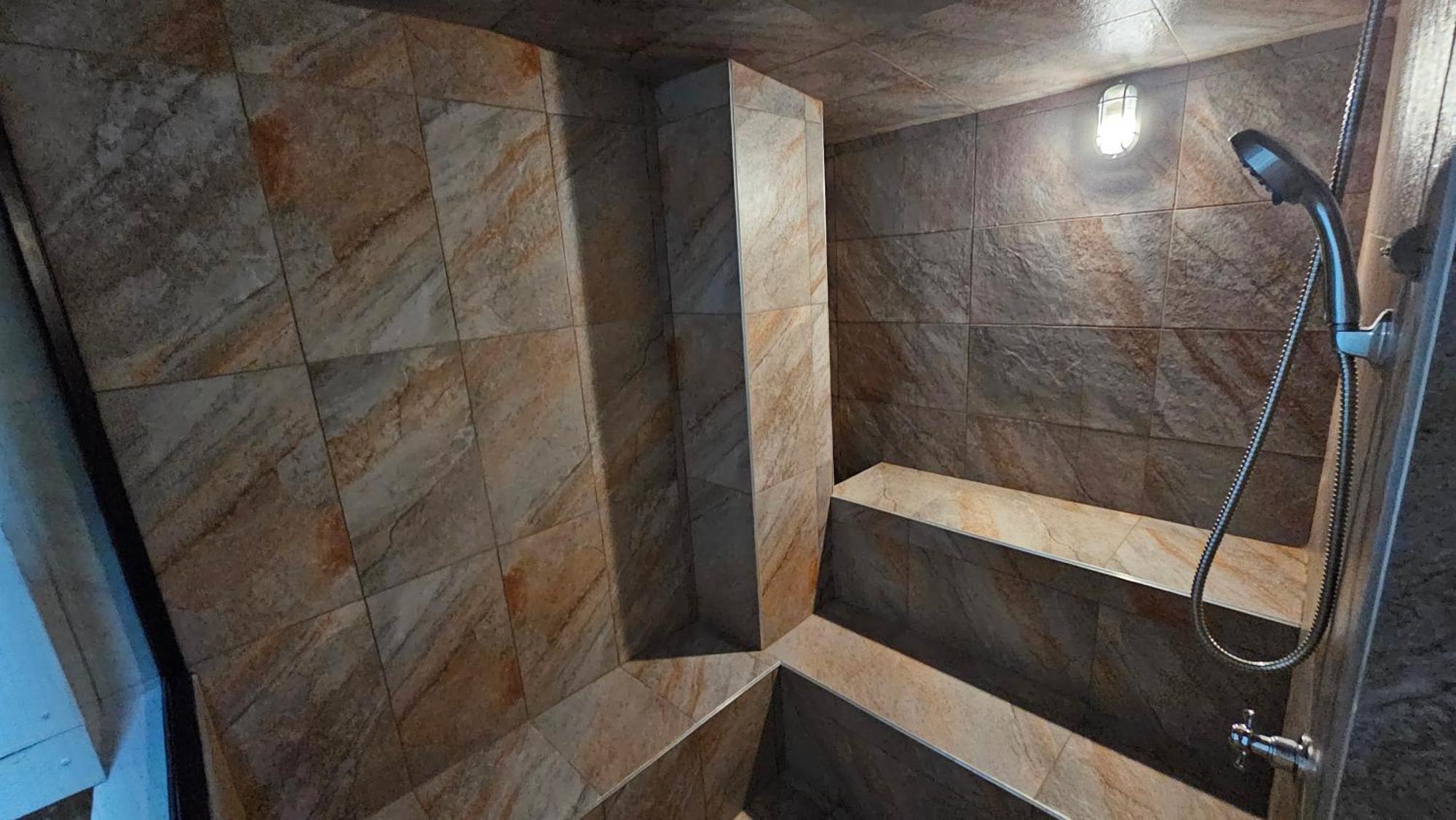 B 48 Living By B Rent Apartment Меделин Екстериор снимка