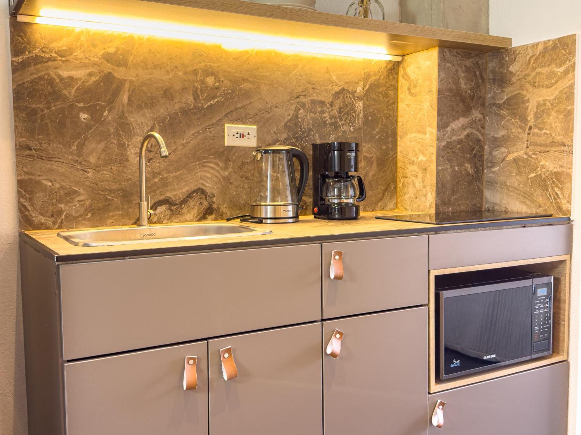 B 48 Living By B Rent Apartment Меделин Екстериор снимка