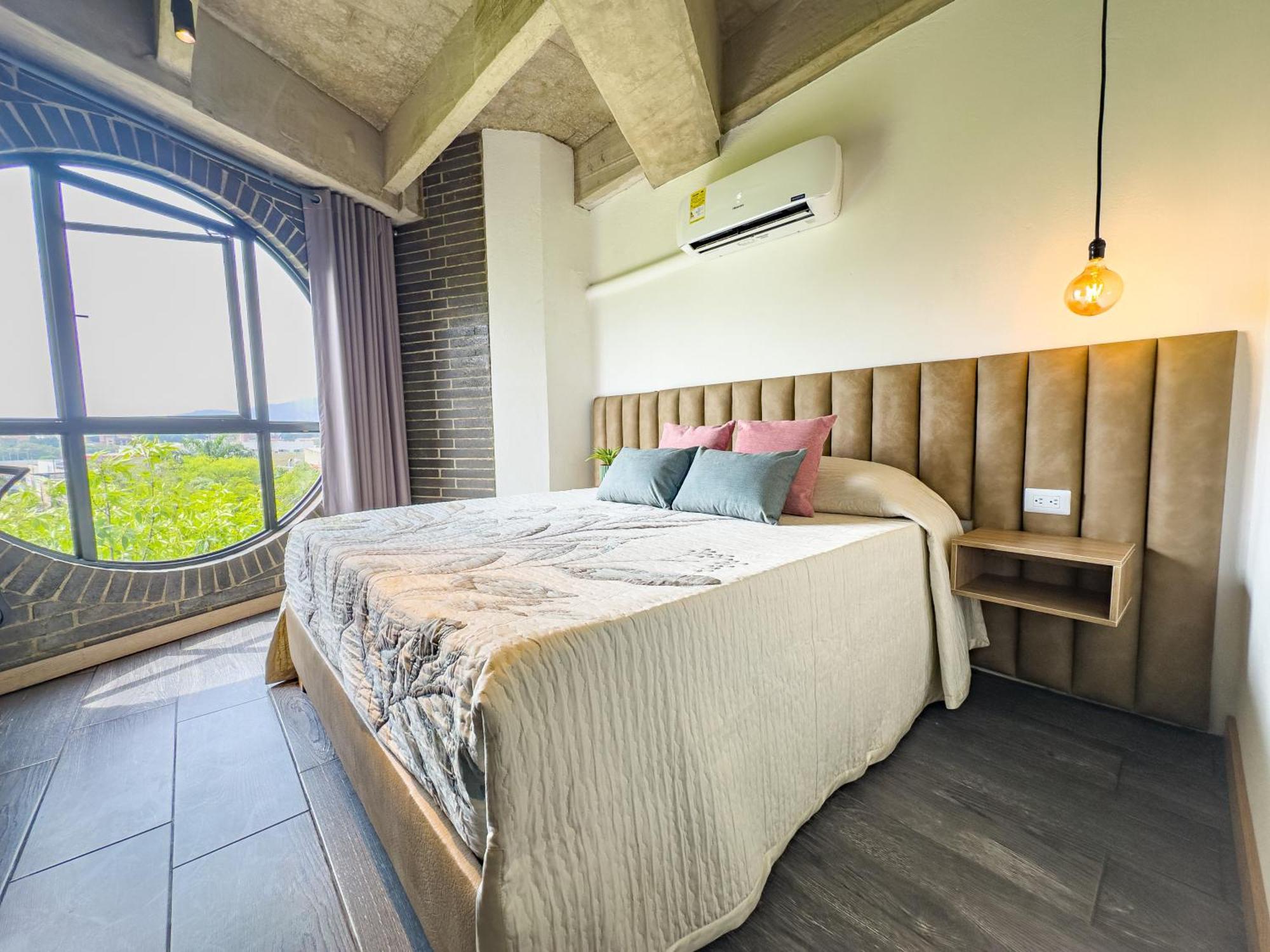 B 48 Living By B Rent Apartment Меделин Екстериор снимка
